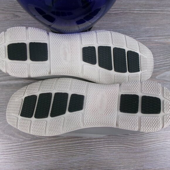 Trotters ULTIMA Slip On Sneakers Sage Grey Arch Support 8 Leather Stretch Fabric - Picture 14 of 15